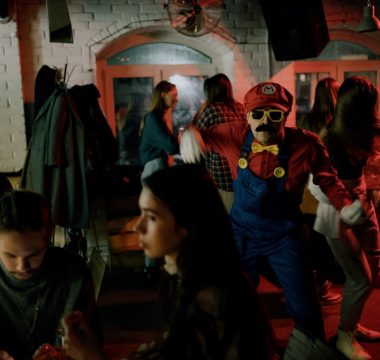 Sinema Dünyasında Fragman Fırtınası: DC’den Nolan’a, Minyonlar’dan Spider-Noir’a 2026’nın En Çok Konuşulan Önizlemeleri