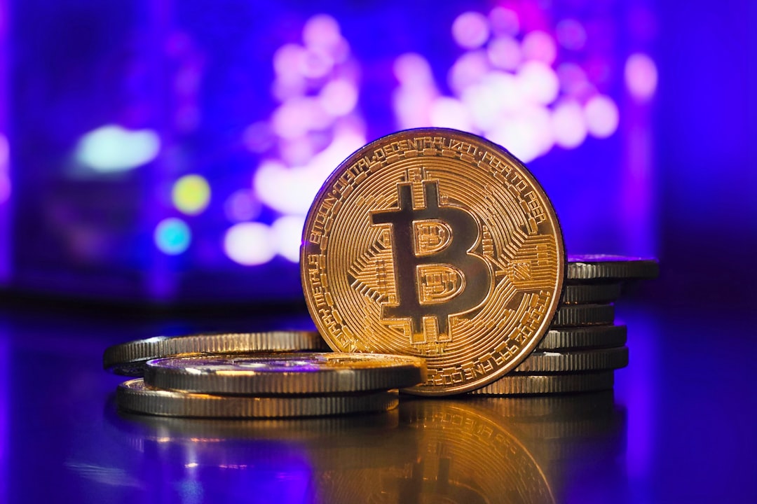 Kripto Para Piyasasının Amiral Gemisi: Bitcoin Fiyatının Derinlemesine Analizi ve Gelecek Öngörüleri