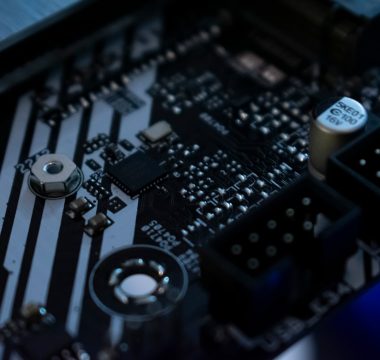 Teknoloji Donanımında Güncel İncelemeler ve Karşılaştırmalar: Bilinçli Seçim Rehberi