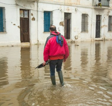 Niğde’de sel felaketi: Araçlar mahsur kaldı