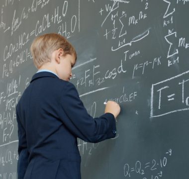 İngiltere okullarında Türk eğitim sistemi dönemi başladı