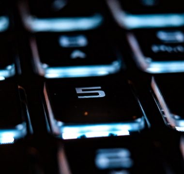 KVKK’dan mesai takibine biyometrik veri kısıtlaması