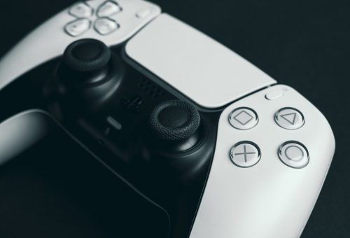 PlayStation 5 için yeni oyun ve sistem güncellemeleri geldi
