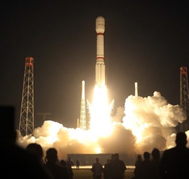AST SpaceMobile 17 Haziran’da 5G Uydu Fırlatıyor, Galaxy Z Flip8 Uydu Bağlantısıyla Geliyor