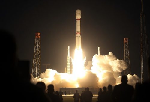 AST SpaceMobile 17 Haziran’da 5G Uydu Fırlatıyor, Galaxy Z Flip8 Uydu Bağlantısıyla Geliyor
