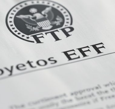 SEC, BTC, ETH, SOL ve DOGE İçeren Aktif Kripto ETF’ine Onay Verdi