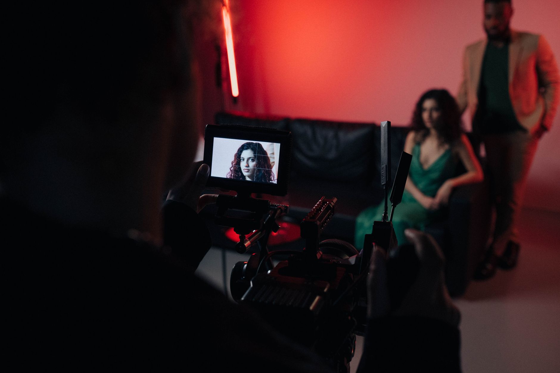 Yapay Zeka Oyuncu Tilly Norwood, ‘Misaligned’ Filmiyle Hollywood’da Aktör Tanımını Değiştiriyor