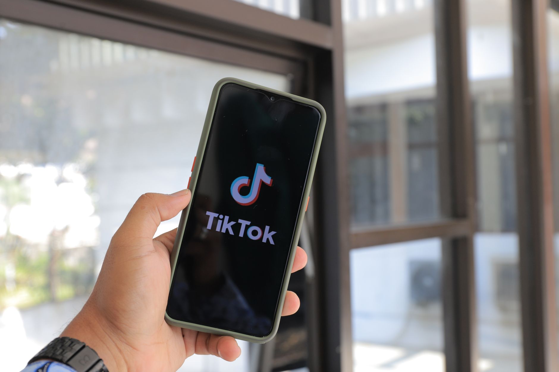 AB’den TikTok’a %6 Ciro Cezası Riski: Çocuk Hesapları Güvenliği İhlali