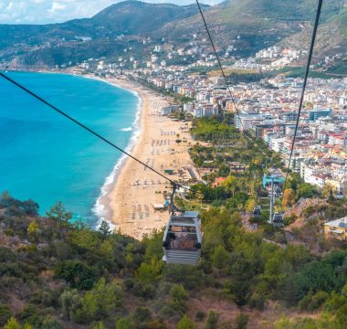 Yerli Turist Harcaması İlk Çeyrekte %33,9 Arttı, 102 Milyar TL’yi Aştı