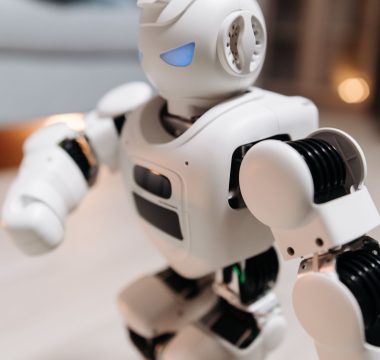 Tesla Optimus 3 Üretimi Başlıyor, ABD Çin Robotlarını Yasakladı