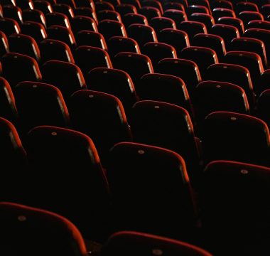 Sinema seyircisi eriyor: Bilet fiyatı 279,3 TL’ye çıktı, yerli film payı %40’a geriledi