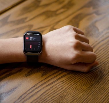 Akıllı Saatlerde Sağlık Devrimi: Apple ve Samsung’dan Yeni Adımlar