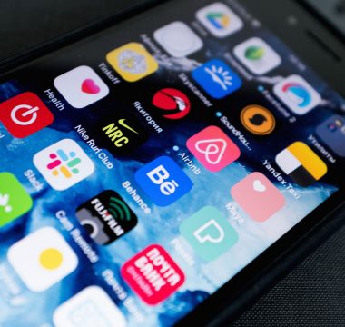 Google’dan Android’e Yeni Adım: Üçüncü Taraf Mağazalara Onay