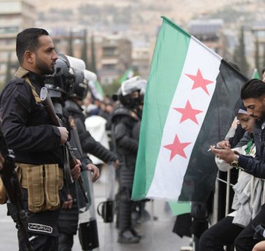 40 DEAŞ Şüphelisi Yakalandı, ABD Suriye’yi Terör Listesinden Çıkardı