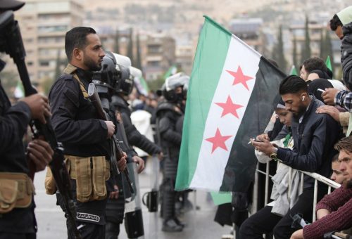 40 DEAŞ Şüphelisi Yakalandı, ABD Suriye’yi Terör Listesinden Çıkardı