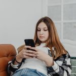 Sosyal Medya Kullanımı Gençlerde Depresyon Riskini %15 Artırıyor