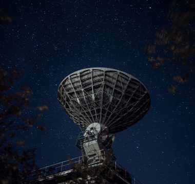 63,4 Işık Yılındaki Ötegezegenden İlk Radyo Sinyali Tespit Edildi
