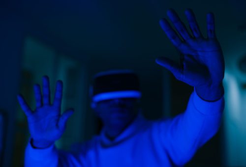 Meta, 1299,99 Dolarlık IMAX Destekli Yeni VR Gözlüğü Meta VR Glasses’ı Tanıttı