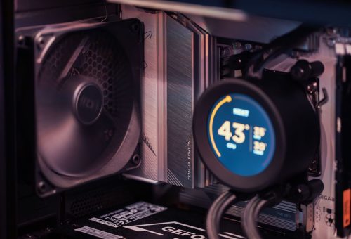 Ryzen 7 9850X3D, Oyun Performansında Zirvede: Intel Core Ultra 7 270K Plus Yakın Takipte