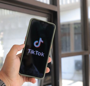 TikTok’a Alabama’da 100 Milyon Dolar Ceza: Çocuklara Günlük 2 Saat Sınırı