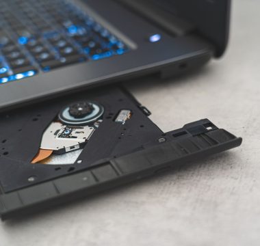 Intel Nova Lake 80 Gbps USB4 Testini Geçti, İlk Ultra96 HDMI 2.2 Kablolar Satışta