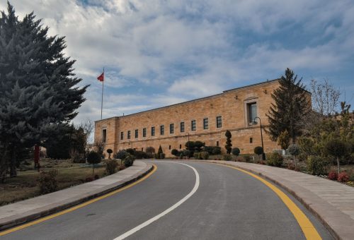 Türkiye Bütçesi Eylül’de 532,2 Milyar TL Açık Verdi, Giderler %34,1 Arttı