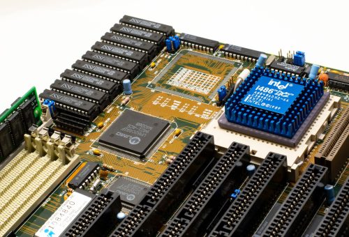 Nova Lake İşlemcilerde Önemli Adım: Intel USB4 ve PCIe 5.0 Testlerini Geçti